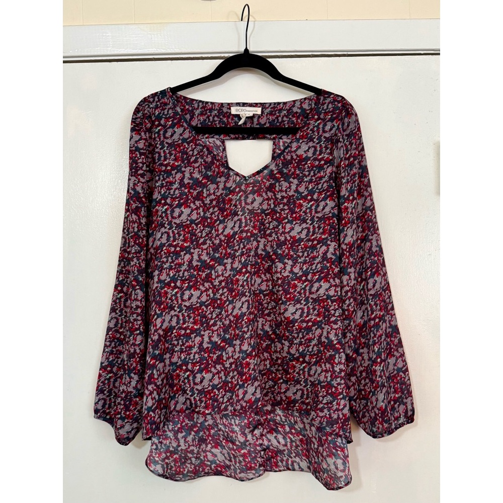 BCBGeneration Red and White 3/4 Sleeve Cut Out Blouse